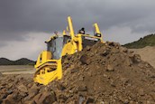  Komatsu D155AX-8_1